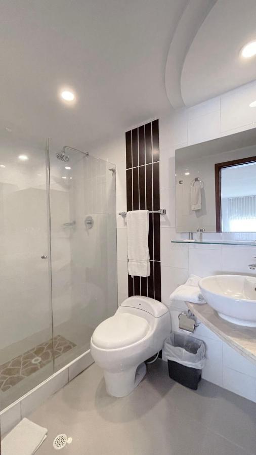 Ms Chipichape Hotel 3*