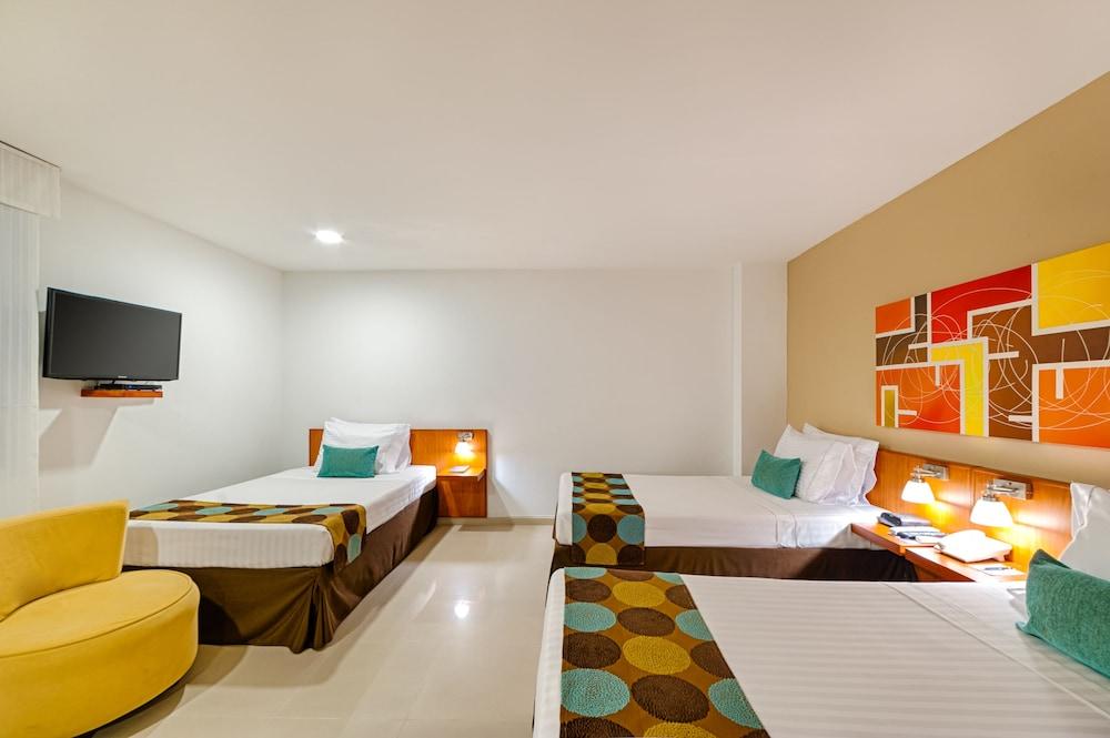 Ms Chipichape Hotel